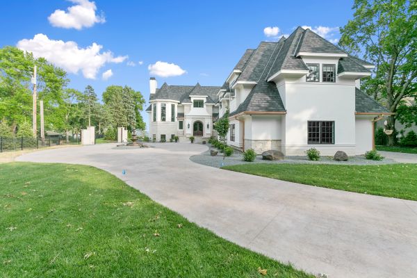 Concrete Driveway Installation in Elmhurst