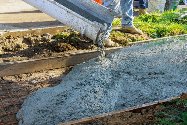 Driveway Concrete Pouring in Elmhurst